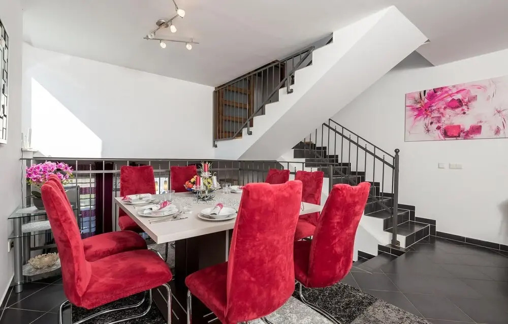 Amazing Home in Silo With Wifi and 3 Bedrooms
