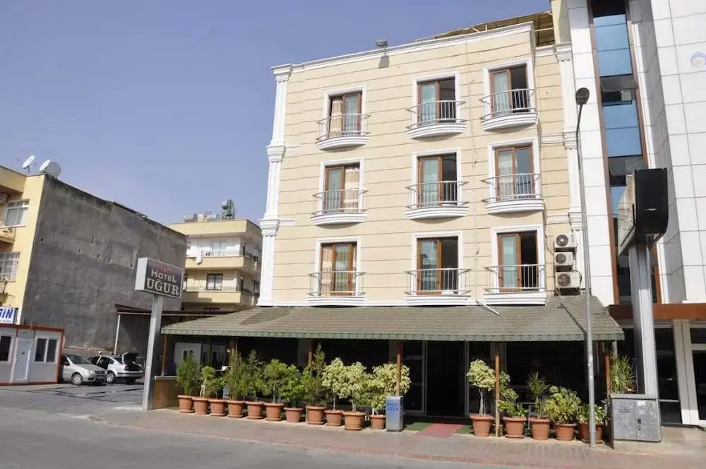 Ugur Hotel