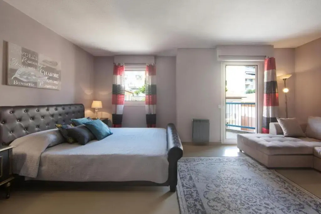 Panoramic view, 2 bedroom, Monaco,Riviera, Parking