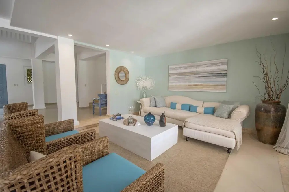 Colorful Golf-front Villa With Private Pool in Exclusive Beach Resort