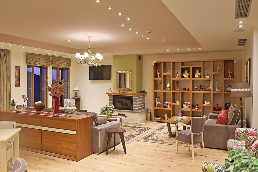 Arktos Hotel