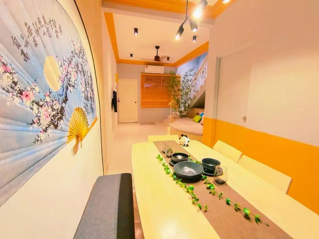 Kulai Dream Homestay 4room 16pax @near Kulai Aeon, JPO, Senai Airport, Legoland