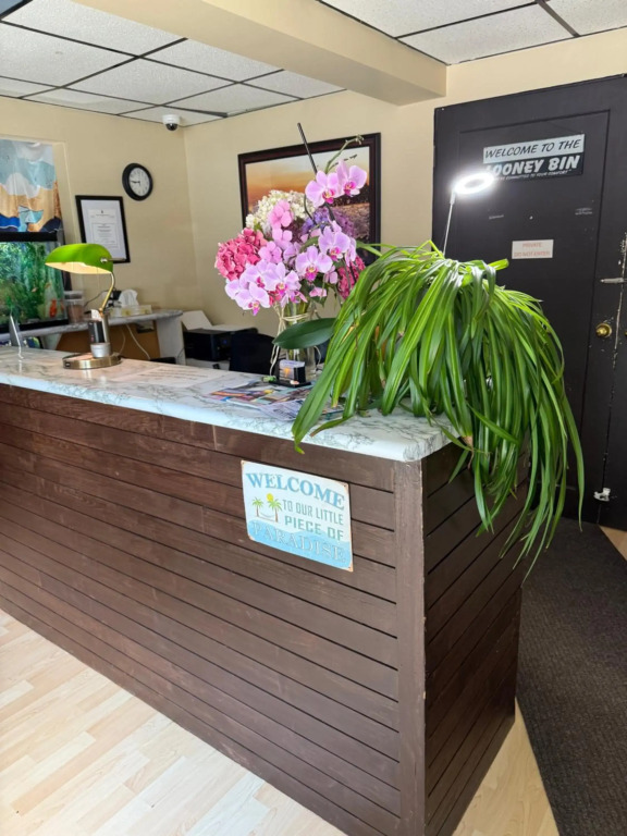 Sand Pebbles Inn