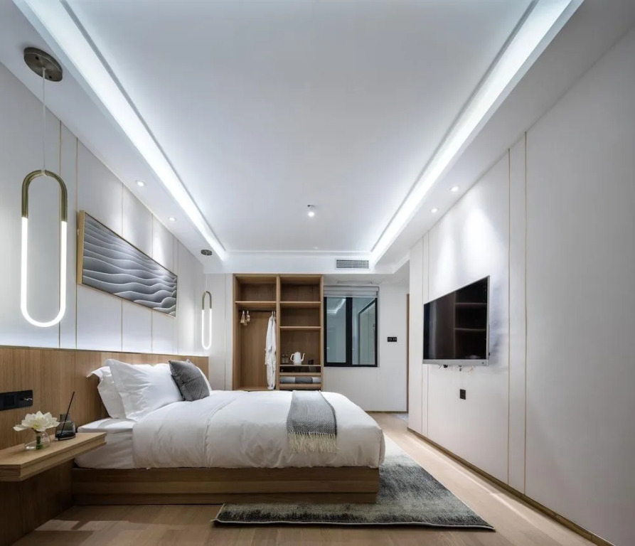 Guilin Bonjour Boutique Hotel- Free pick up service over 3 nights