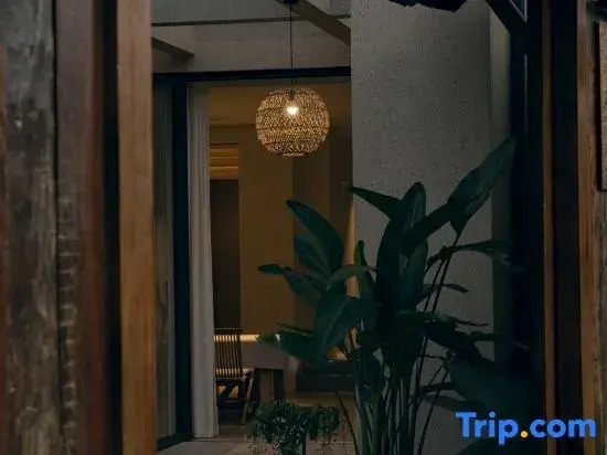 Xishuangbanna Jinghong Neverwinter Hotel