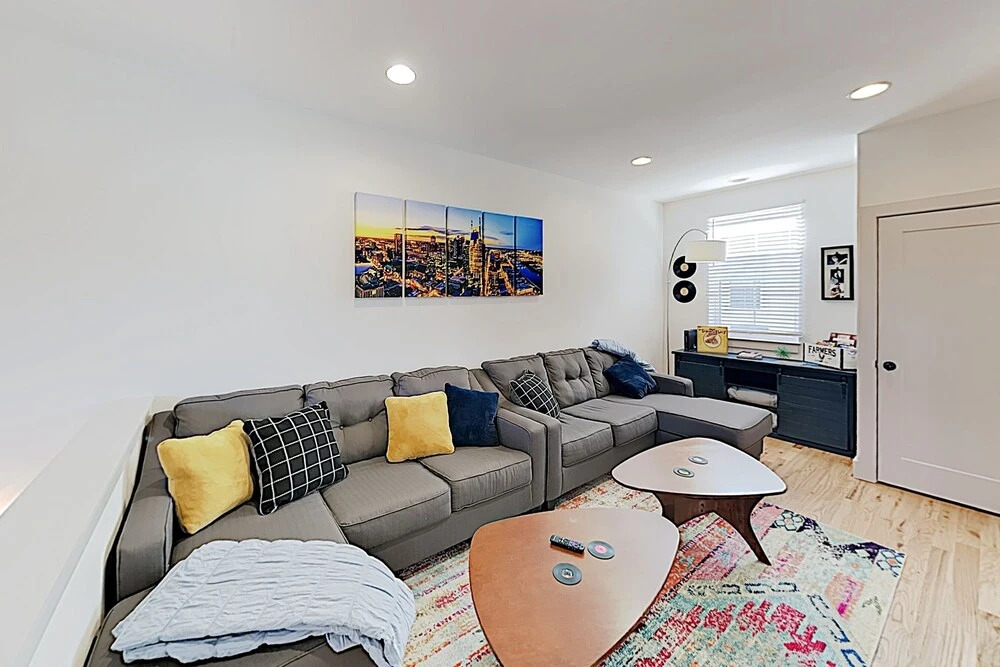 New Listing! Nashville Nations #6 W/ Game Room 3 Bedroom Townhouse