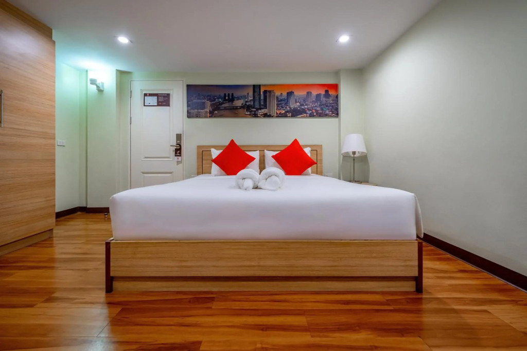 7 Days Premium Hotel at Icon Siam Station - No Parking