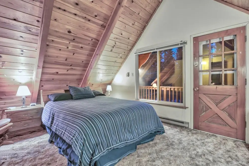 Cholula 811c 4 Bedroom Cabin by RedAwning