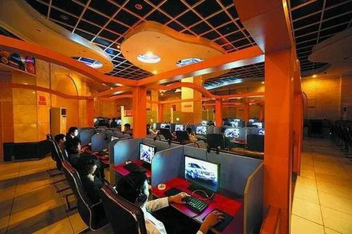 Huizhou Three Suns Hotel