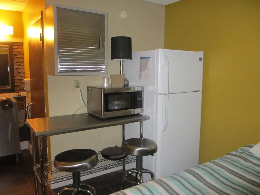 Riverside Suites