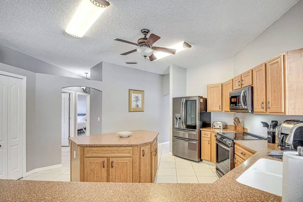 Saltwater Pool: Palm Coast Home  2 Mi to Beach