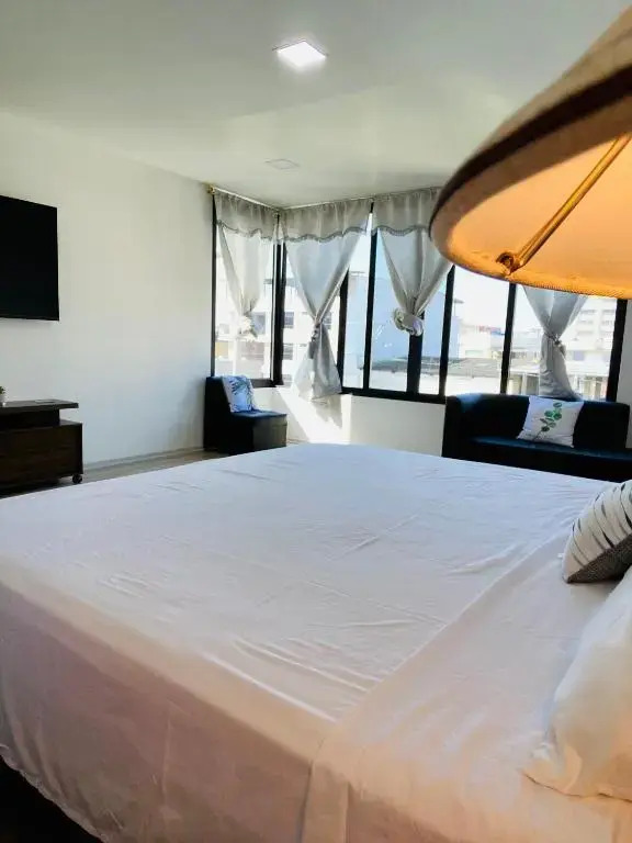 Departamento ejecutivo en todo el centro de Manta, Manabi