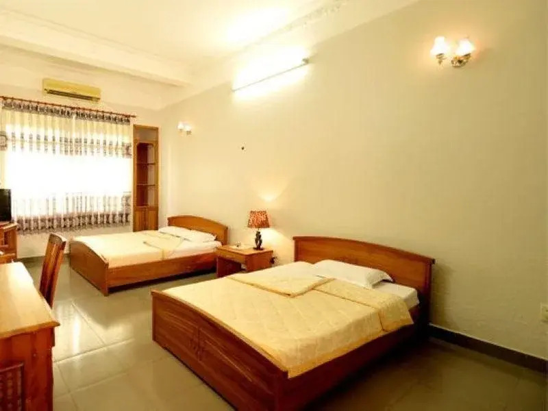 Nhà Hàng Khách Sạn Hòa Bình 2