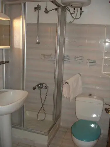 Paschos Rooms