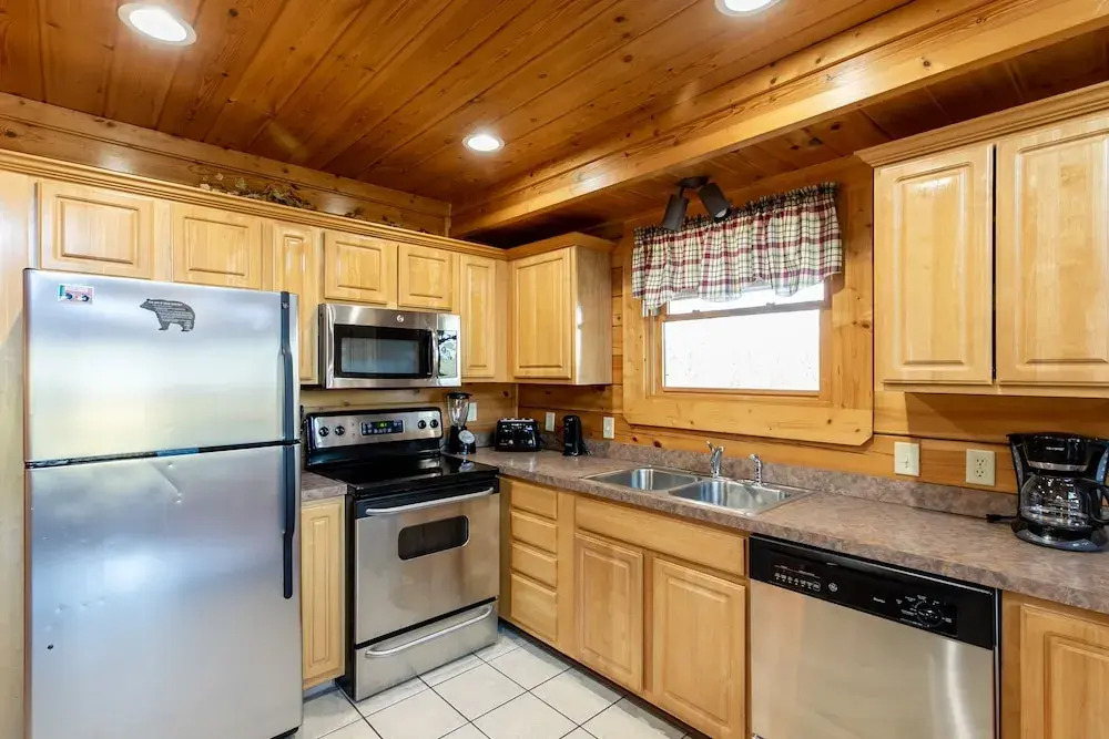 SmokyStays 5 Bedroom Cabin