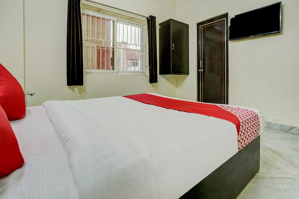 Hotel O Avisi Residency
