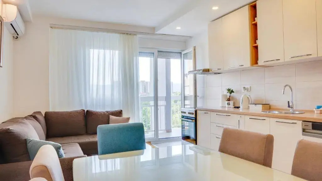 MILICA 65m2, Free parking & Wi-fi