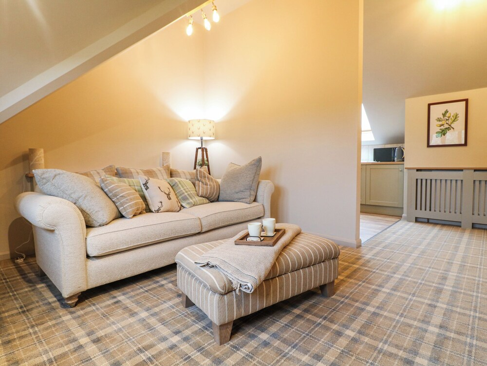 The Oak Room - Windmill Country Retreats