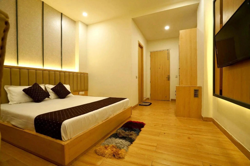 Hotel Kishore International by OYO Rooms