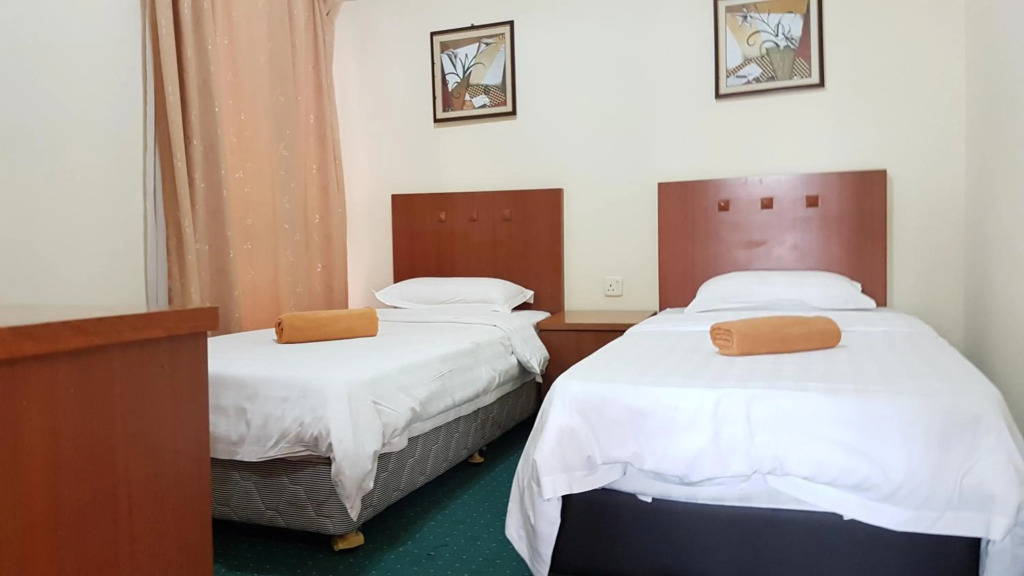 Marina Court 3Bilik2Tandas Apartmen Tengah2 Bandar Maksimum 10 Org Termsk Kanak2 1 Parkir Percuma 2 Kolam Besar