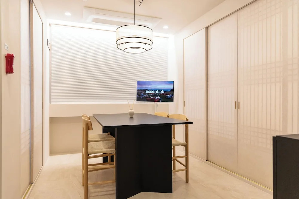 Yul Hotel
