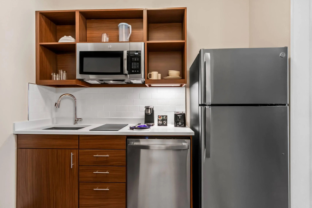 Everhome Suites San Antonio Lackland near SeaWorld by Choice Hotels