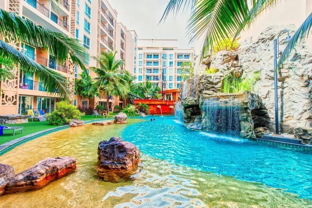 Atlantis Condo Resort By Somphong