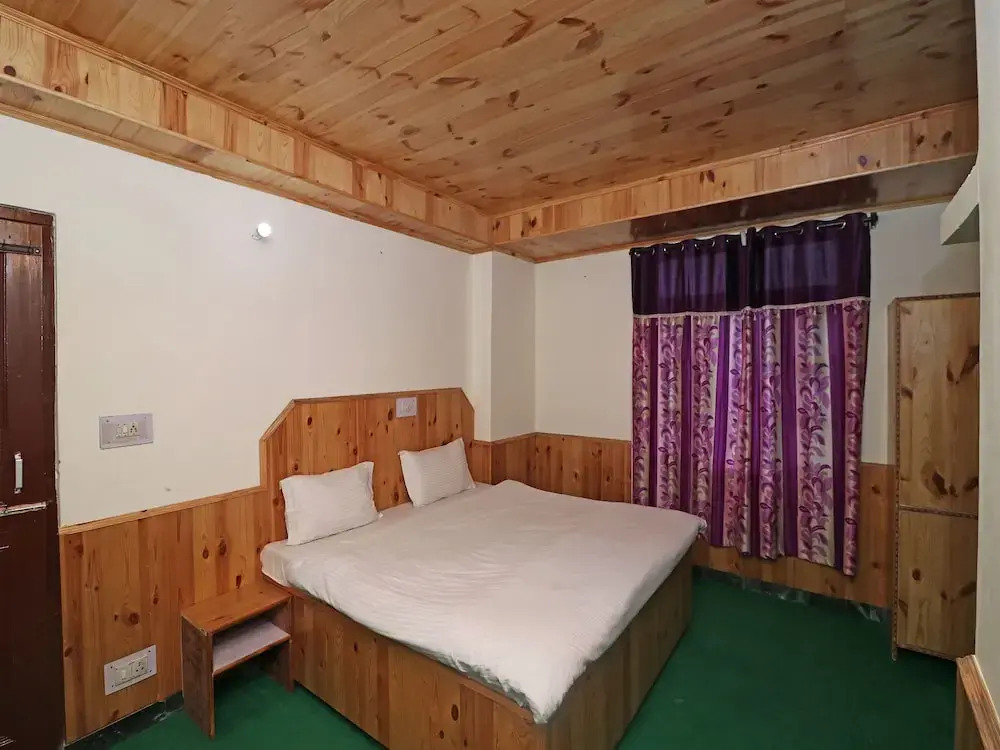 OYO 13698 Home Valley View 2BHK Hadimba Temple Road