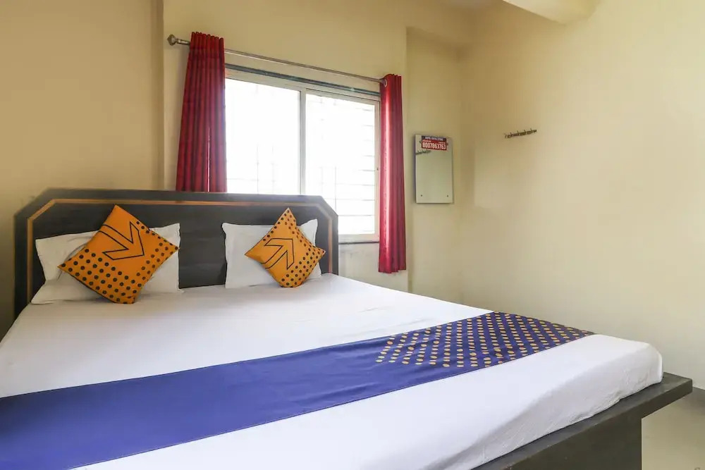 SPOT ON 37864 Royal Stone Hotel