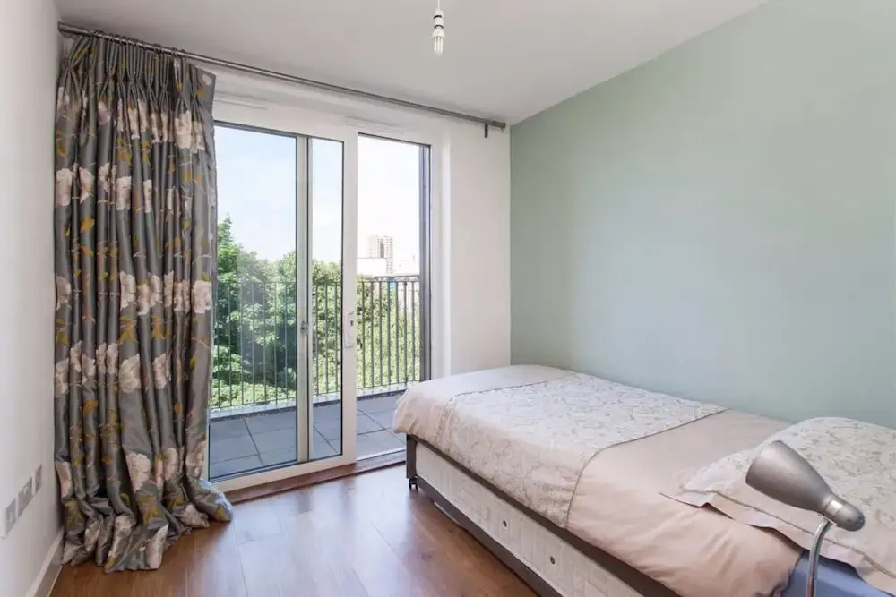 3 Bedroom Flat in Shoreditch with Roof Terrace