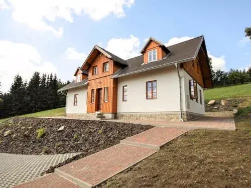 Hranicna 2