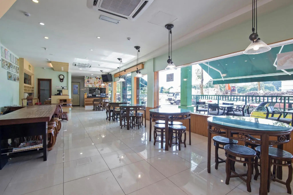OYO 324 Johnshun Hotel
