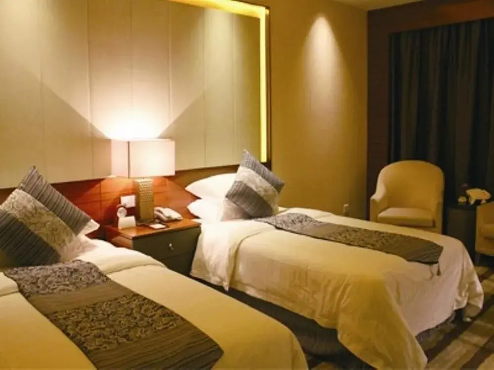Ruixiang New Century Hotel