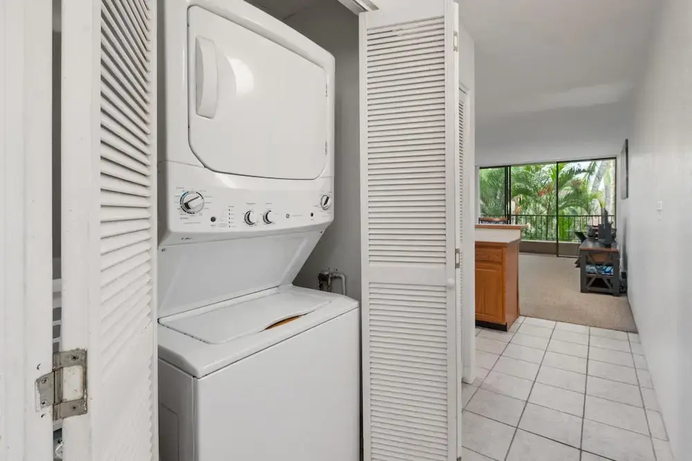 Big Island Kalanikai 213 1 Bedroom Condo