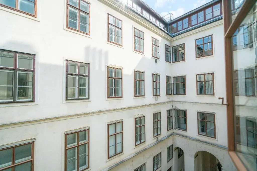 Vienna Residence | High-class furnished flat in 7th district of Vienna, near Volkstheater