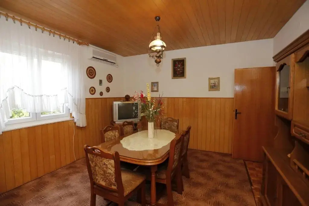 Apartment Senija - 150m from beach