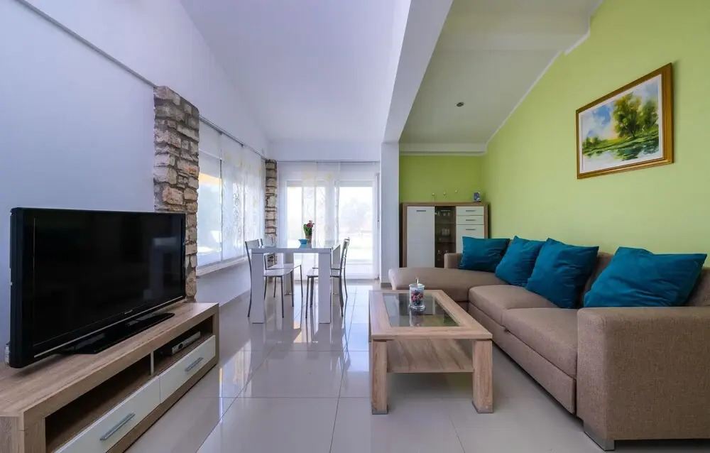 Nice Home in Loborika With Outdoor Swimming Pool, Wifi and 2 Bedrooms