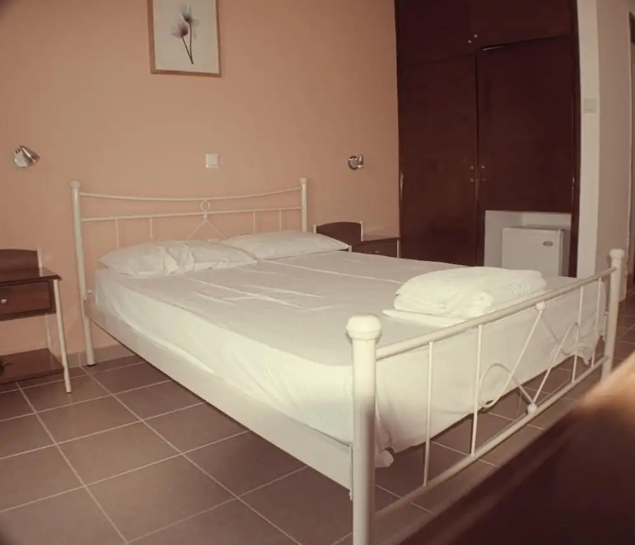 Nikolaki Rooms