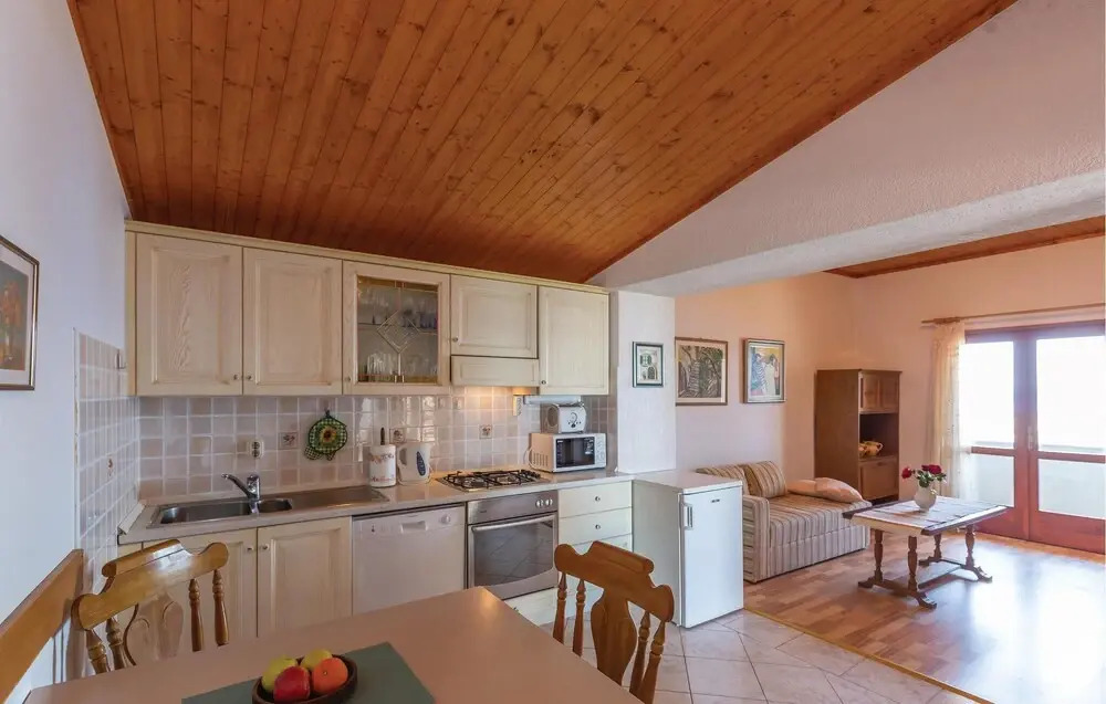 Two-Bedroom Holiday Home In Tucepi