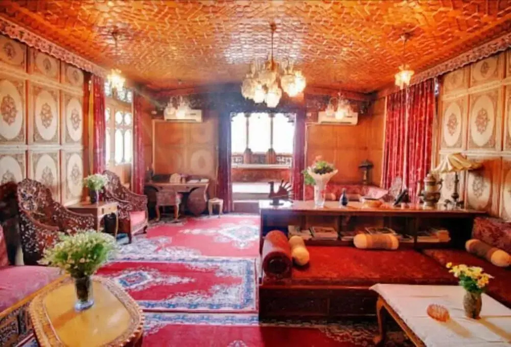 Meena Group houseboats