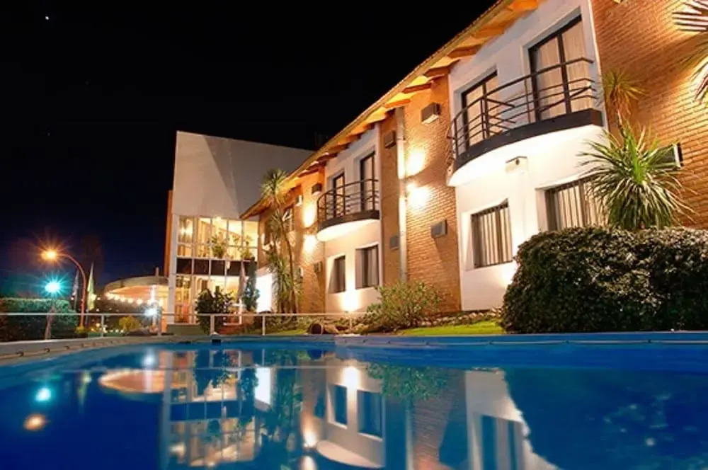 Costanera Hotel