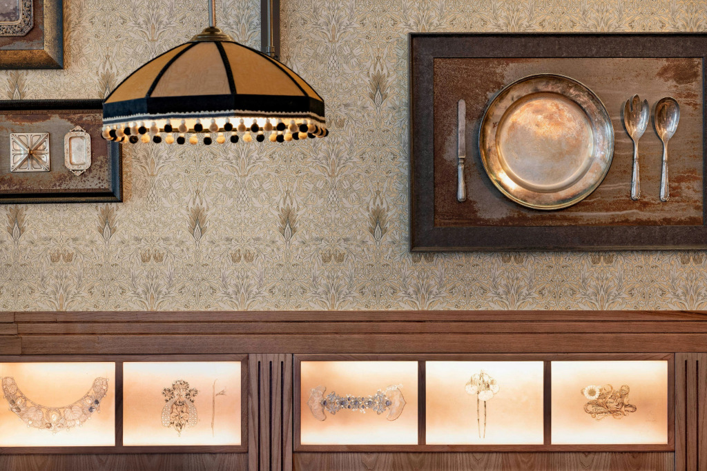 Palacio Santa Clara, Autograph Collection