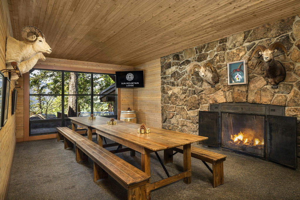 Sun Mountain Lodge