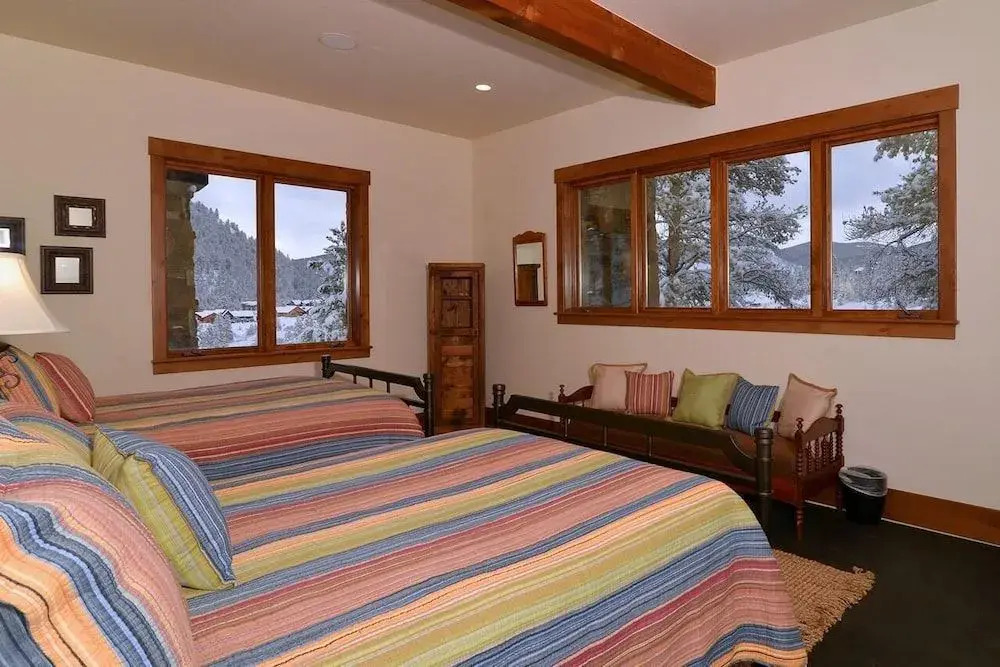 The Lodge at Stoney Ridge by RedAwning