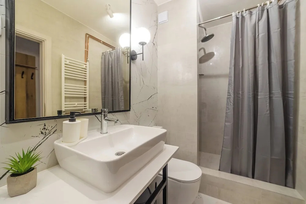 Modern Studio in Central Pirot