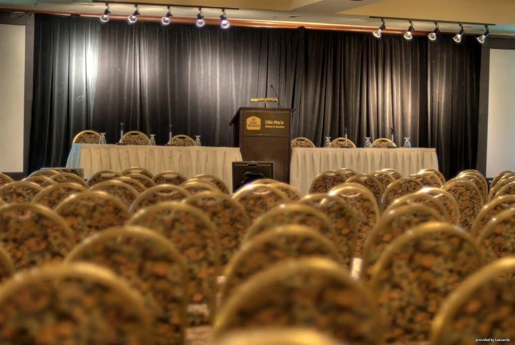 Best Western Ville-Marie Montreal Hotel & Suites