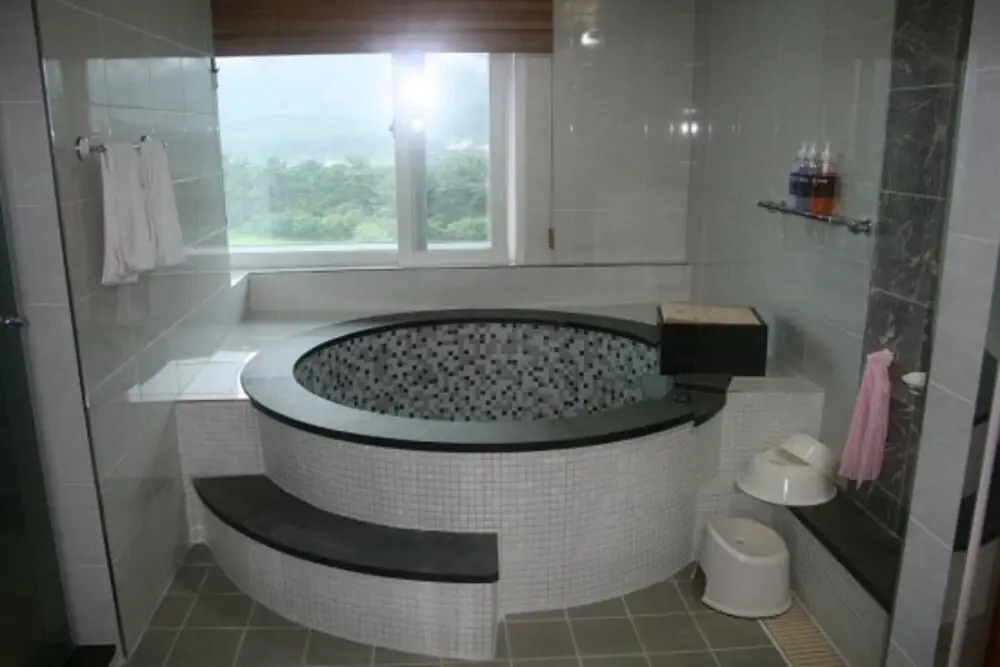 Cheoksan Hot Spring