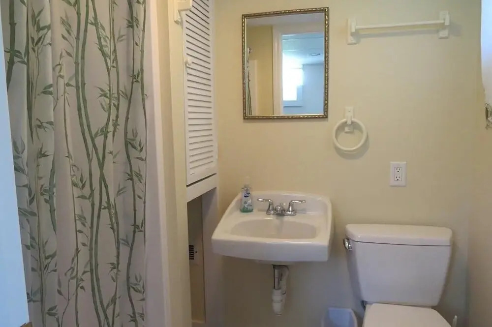 305 Ridgevale Road - Four Bedroom House