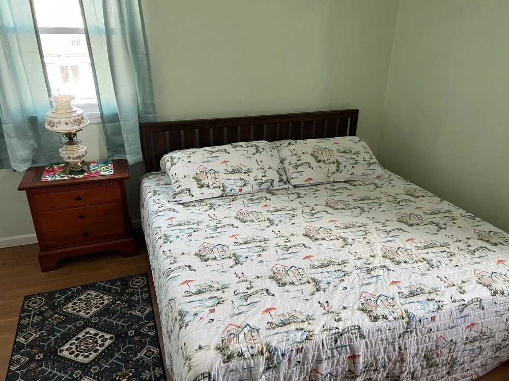 Boat House Ground Floor #2 - 1 Br Waterfront, Wifi 1 Bedroom Apts by RedAwning