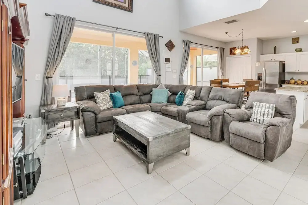 7 Mi to Disney: Kissimmee Home w/ Pool & Hot Tub!